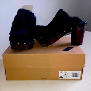 UGG Aubriana Clog size 7